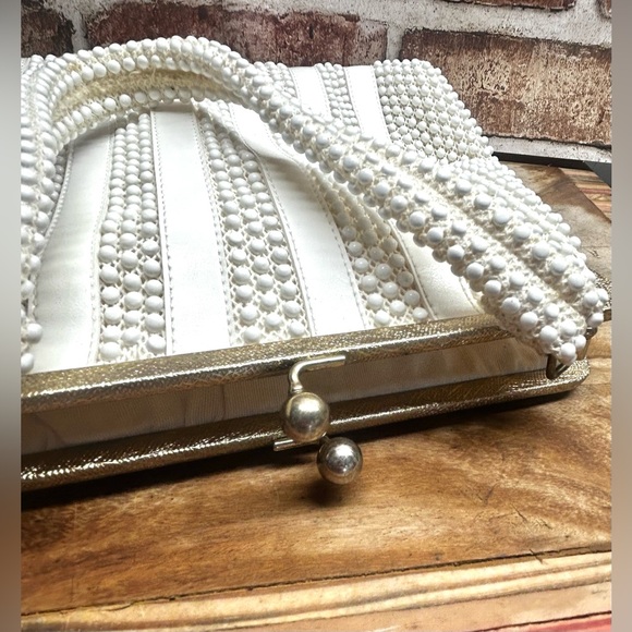 Vintage Lumured  1950s Ivory Beaded Leather Top Handle Handbag Purse - Picture 4 of 10